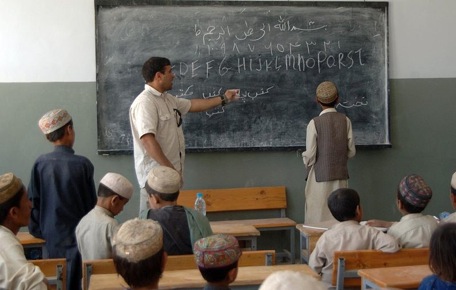 800px-Afghan_students_learn_English